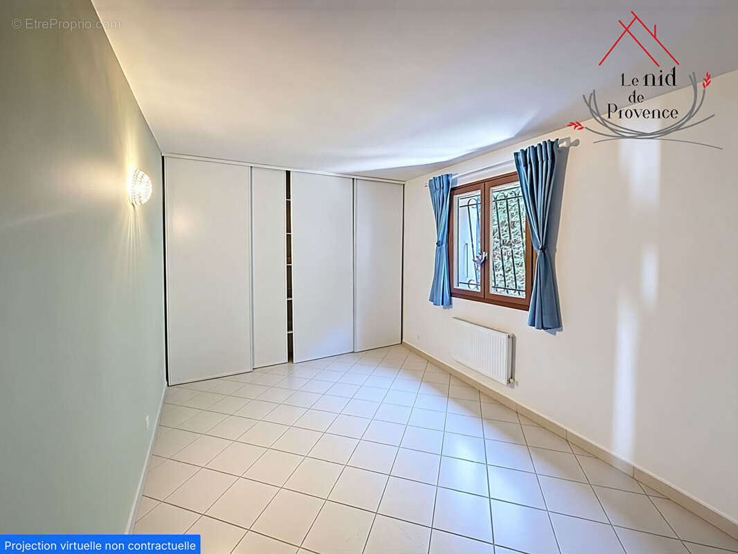 Maison à PERNES-LES-FONTAINES