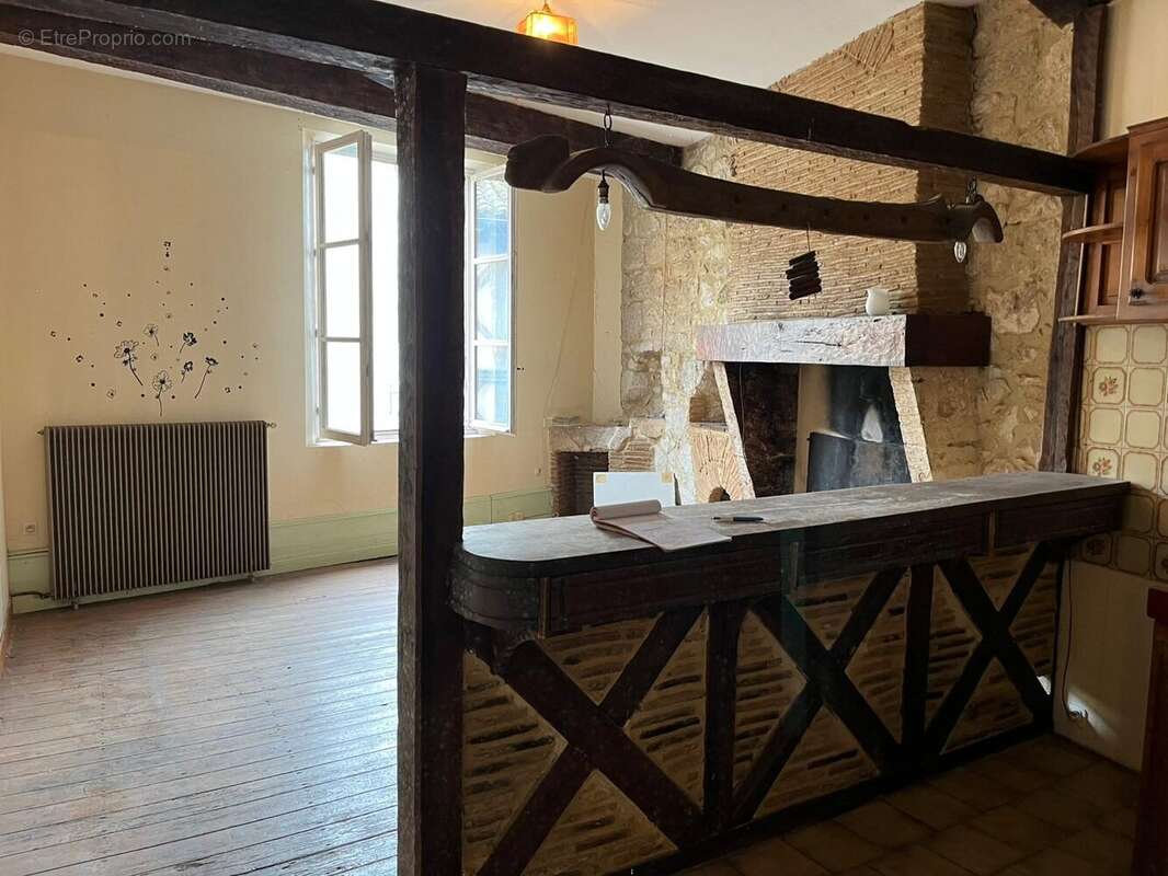 Maison 181 m² à Issigeac  - photo 2