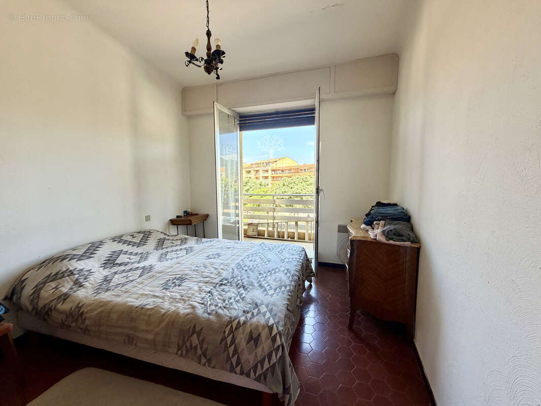 Appartement spacieux de type 2, loue - investissement locatif au coeur de propriano - photo 5