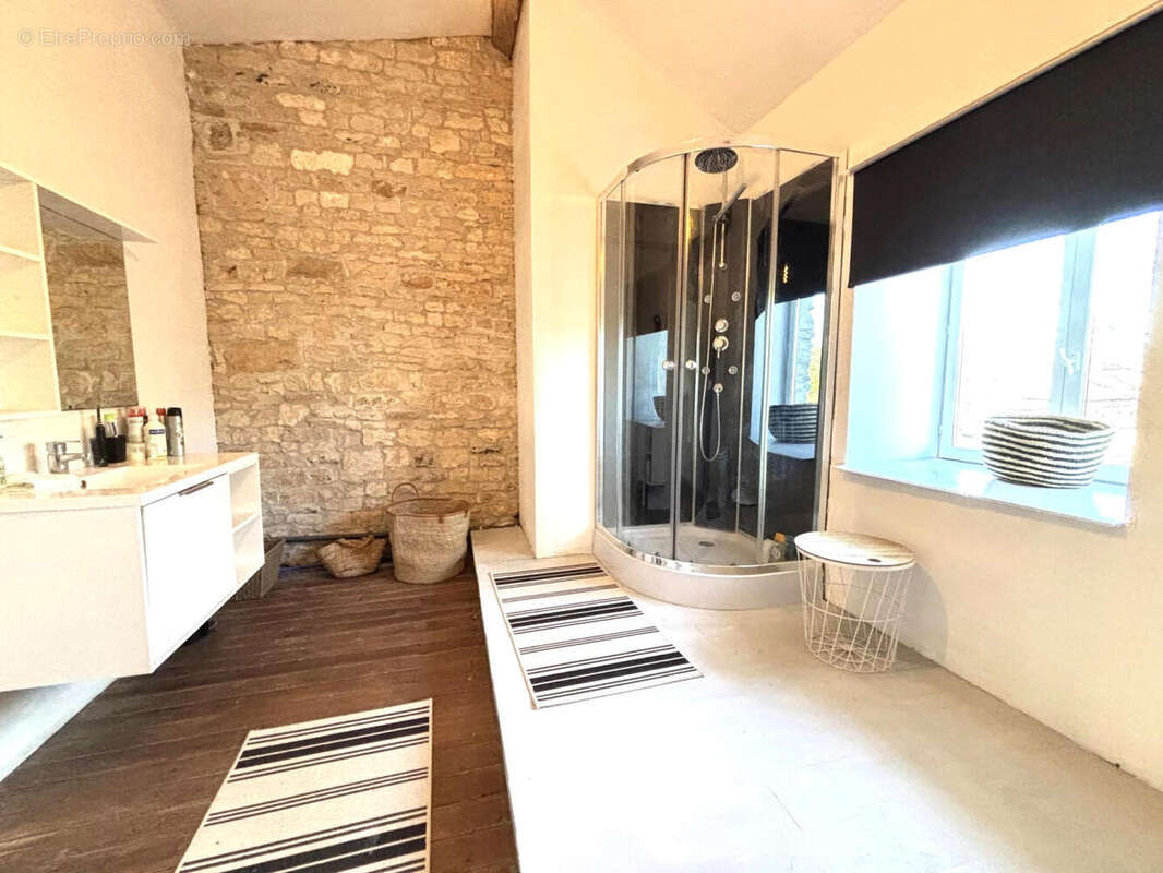 SDB - Maison à AUNAC