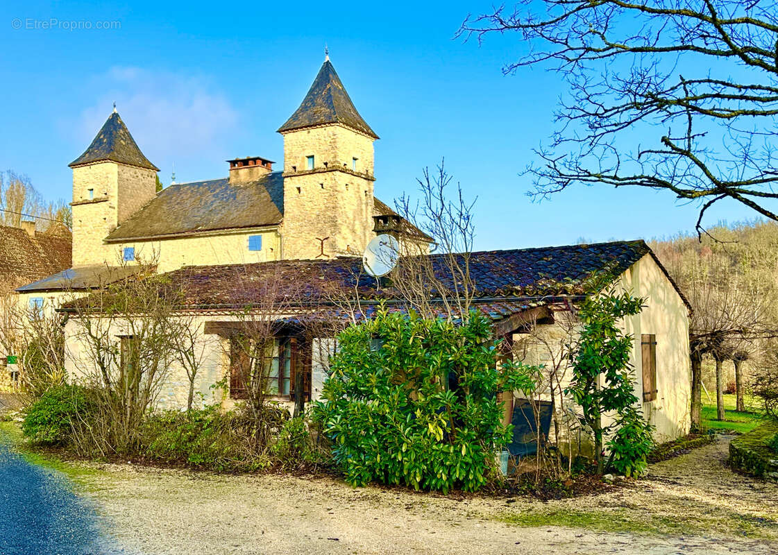 Maison à GOURDON