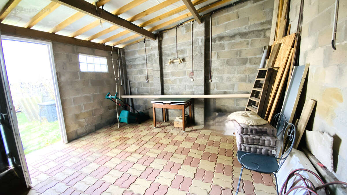 Maison à LA VILLE-DU-BOIS