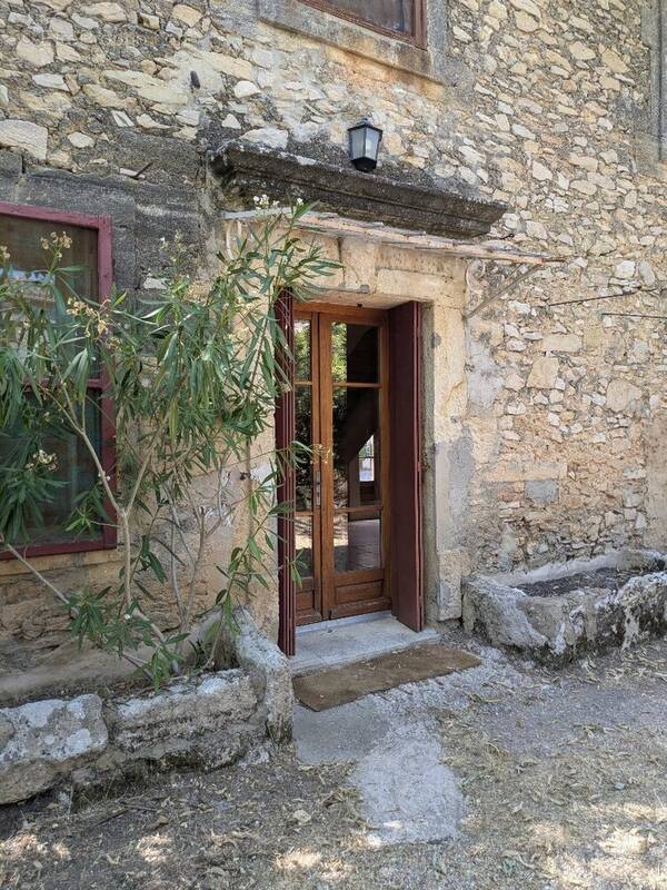 Maison à CASTRIES