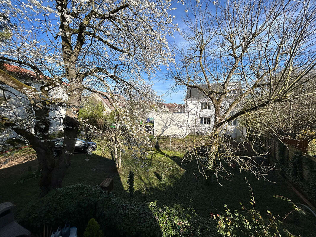 Appartement à L'HAY-LES-ROSES