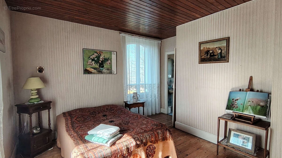 Maison à CERISIERES