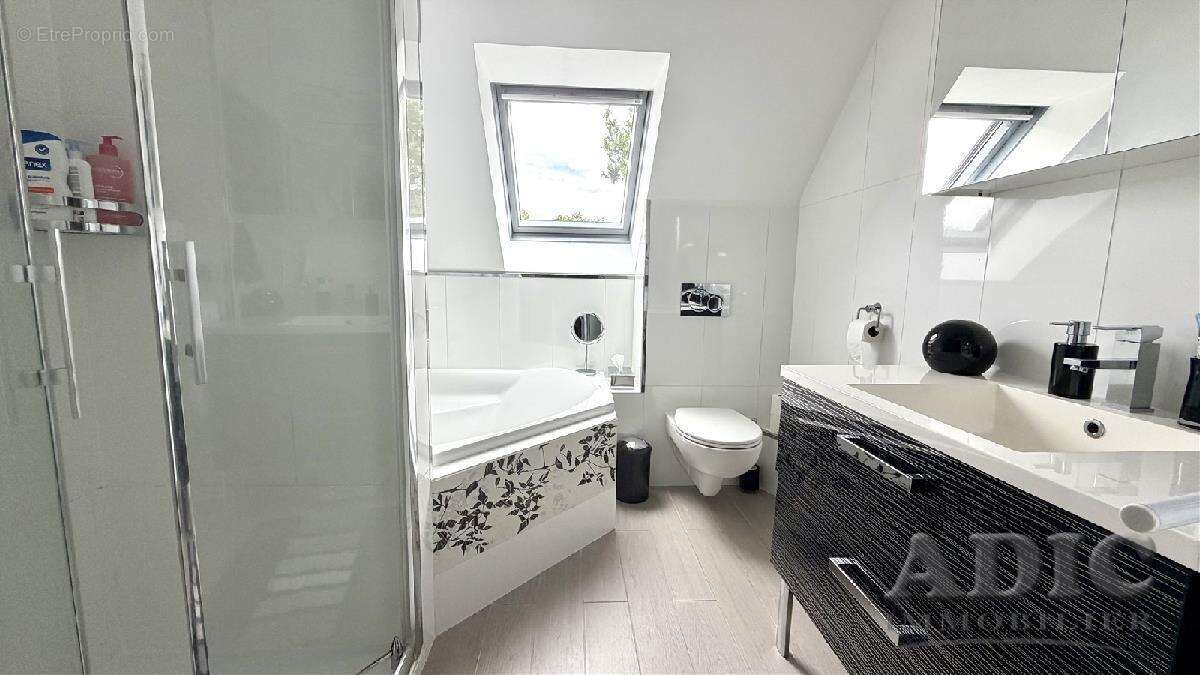 Maison 129 m² à Saint-Mard  - photo 13