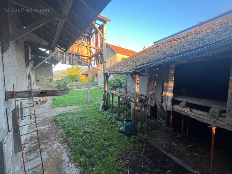 Maison à PERRIGNIER