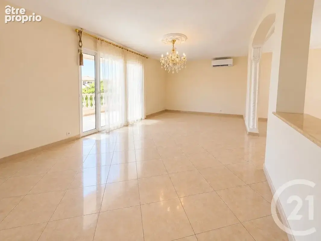 Maison 8 pièces 201 m² à vendre à Saint-Lys (31470) - photo 2
