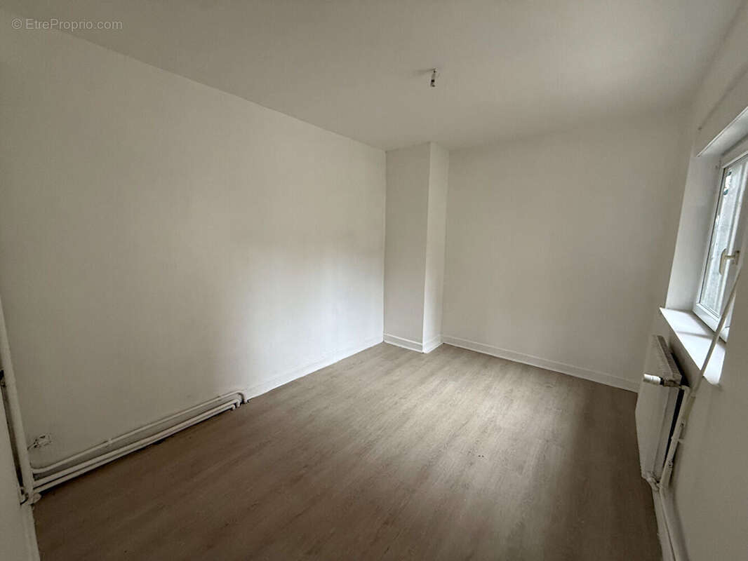 Maison à SAINT-MENGES