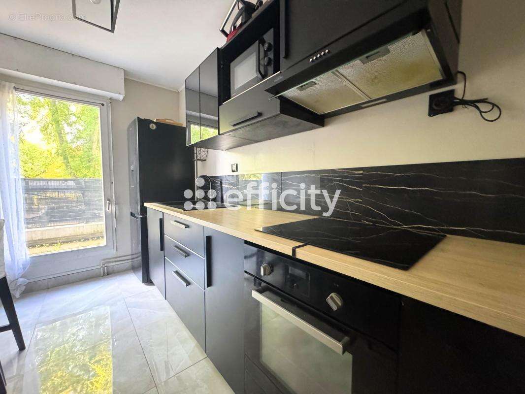 Appartement à TORCY