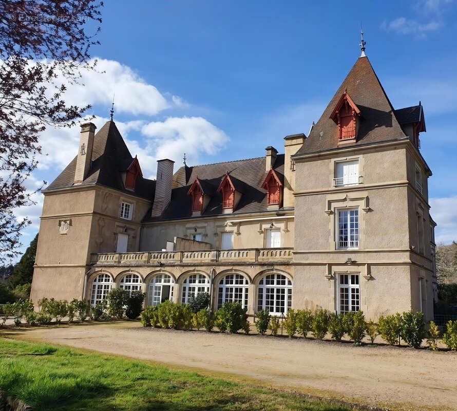 Appartement à SAINT-YORRE