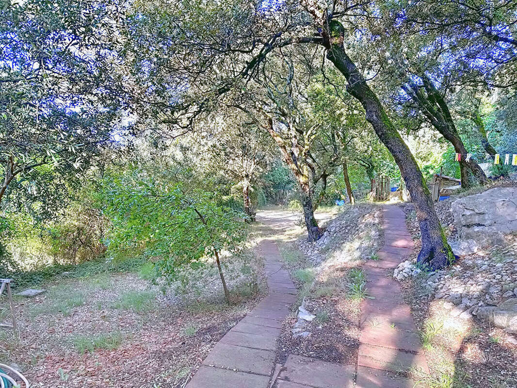 Maison à VAUVENARGUES