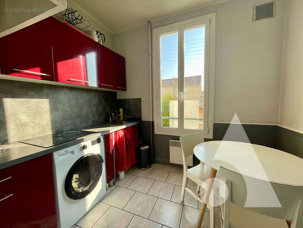 Appartement à SAINTE-SAVINE