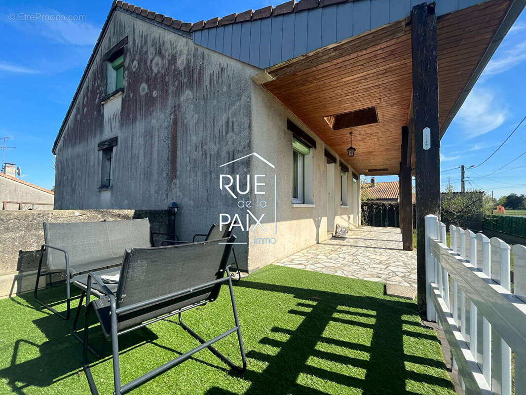 Maison à PLEUMARTIN