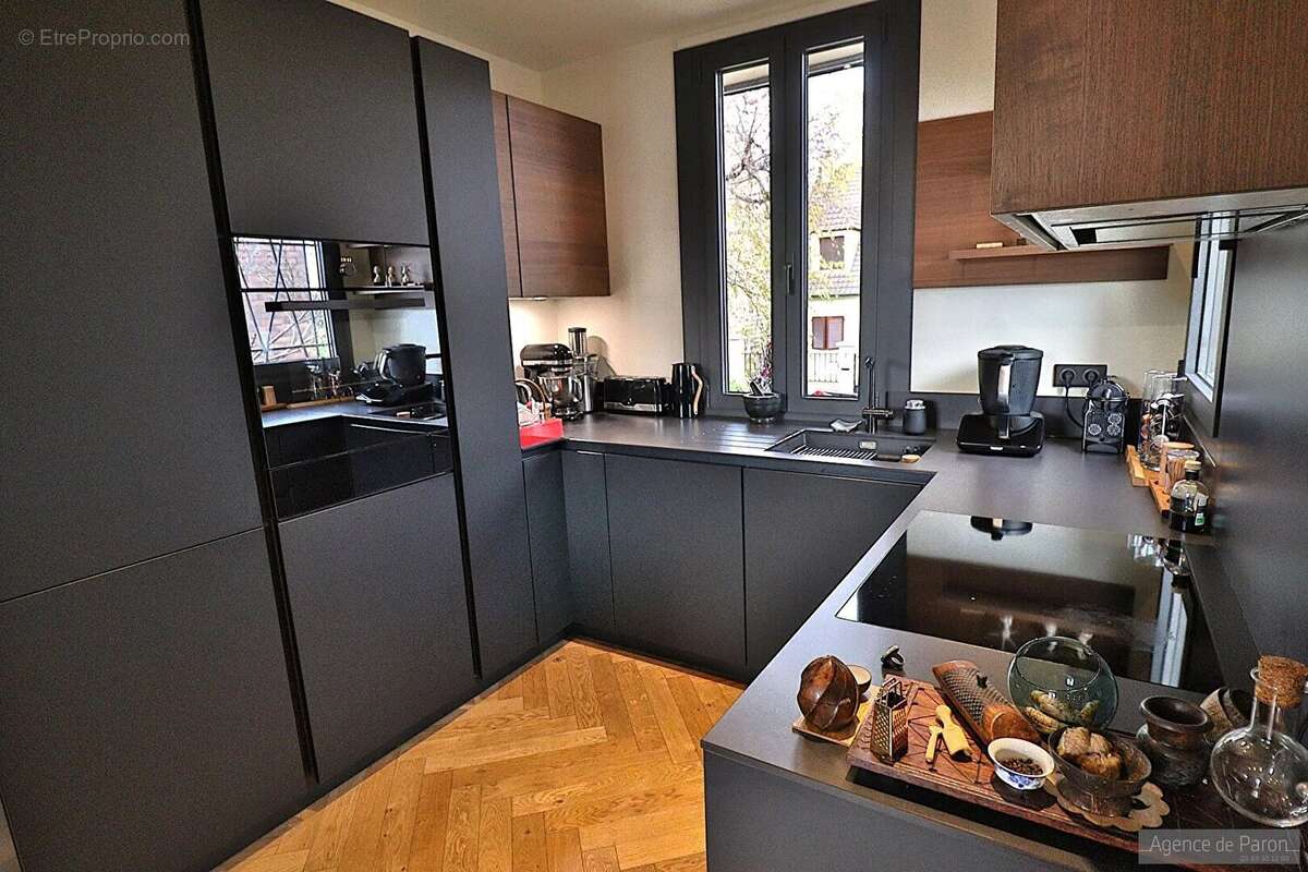 Maison à VERRIERES-LE-BUISSON