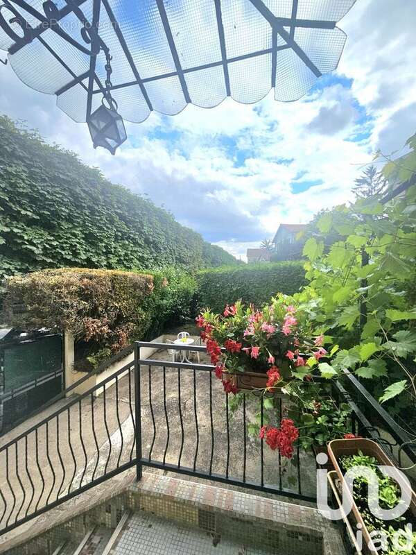 Photo 2 - Maison à THIAIS