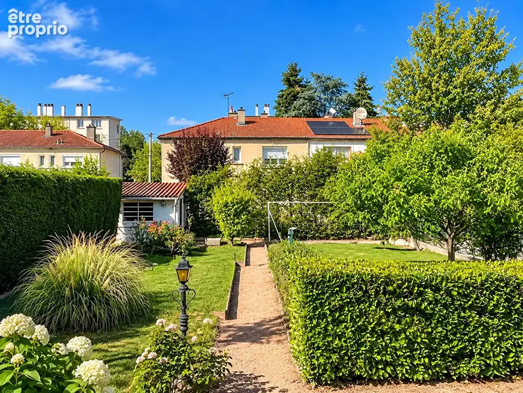 Roanne - maison avec terrain clos dans un environnement calme - photo 8