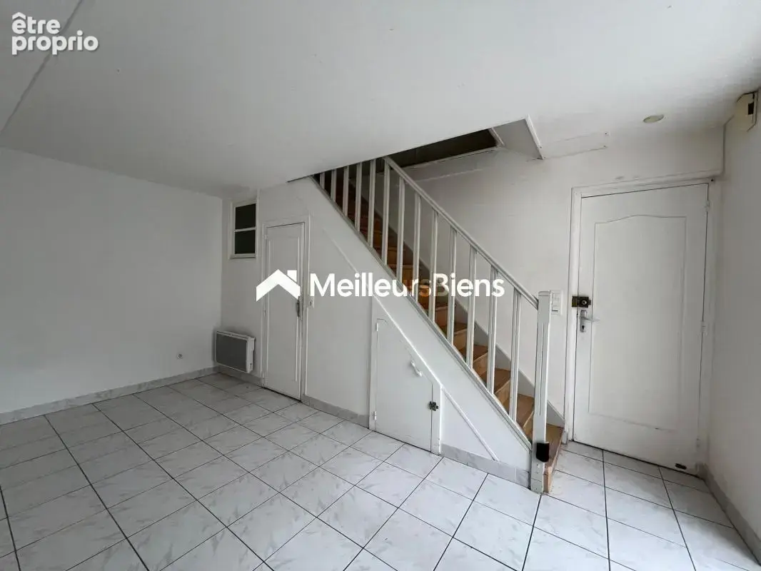 Ensemble immobilier - 134 m² composé d'une maison louée (T4) et d'une maison libre (T2) + grange et garages - photo 12
