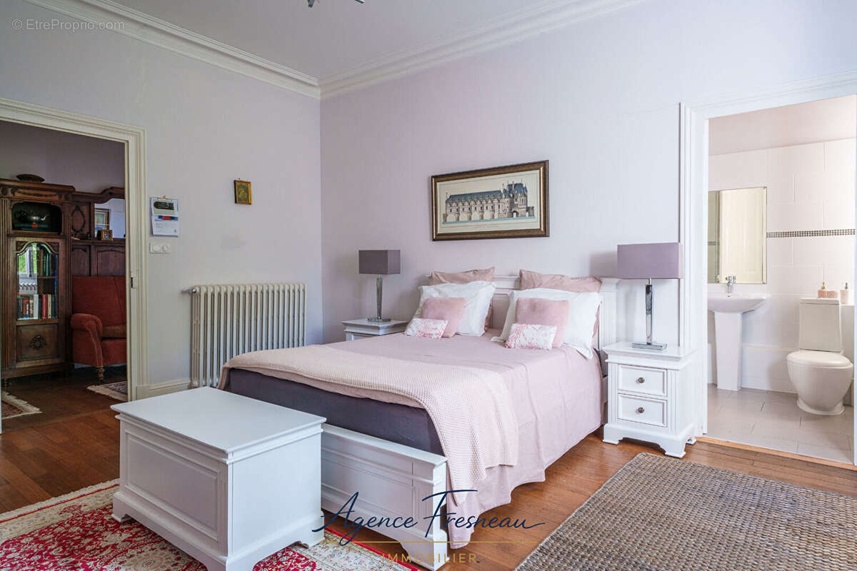 Manoir  - 7 chambres - 350 m2 - Vue panoramique sur la Loire - photo 10