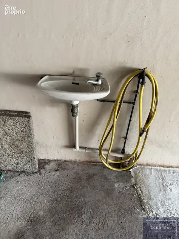 Quartier LEMASSON Grand Garage de 25 m2 avec un point d'eau - photo 6