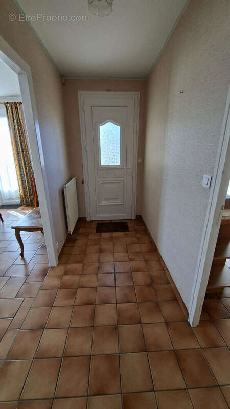 Maison à vendre à Saint Paul Mont Penit 3 chambres avec sous-sol et garage - photo 11