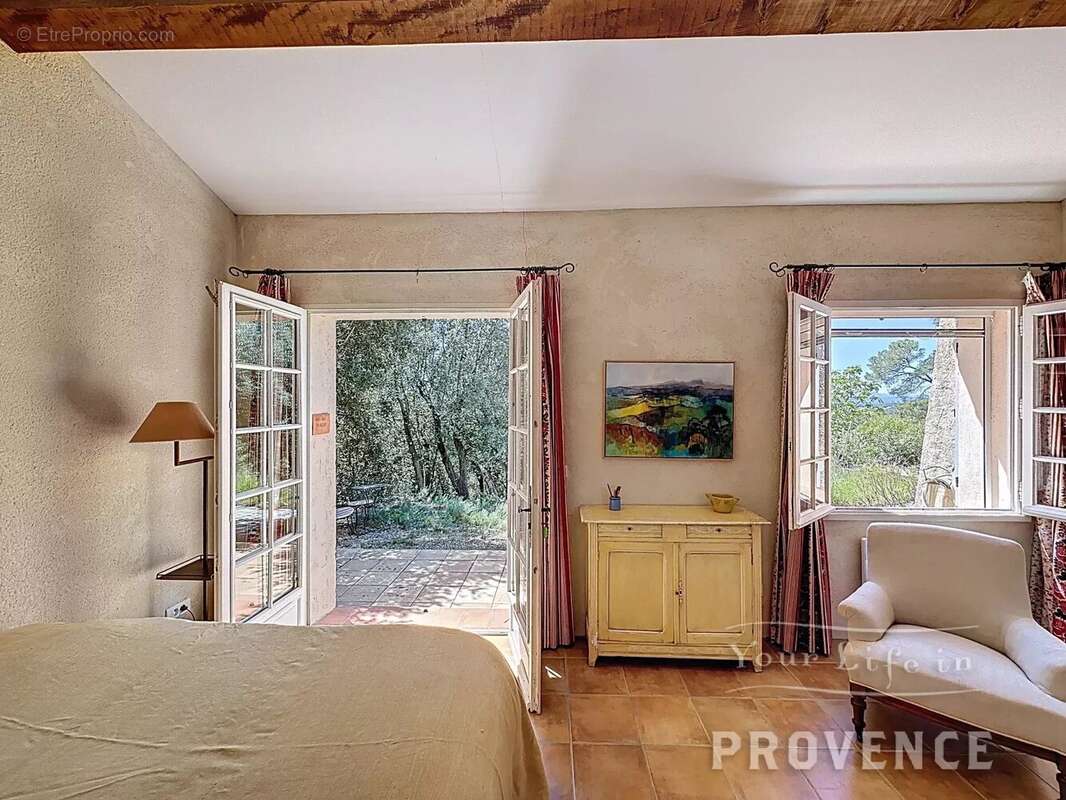 Maison à SAINT-ANTONIN-DU-VAR