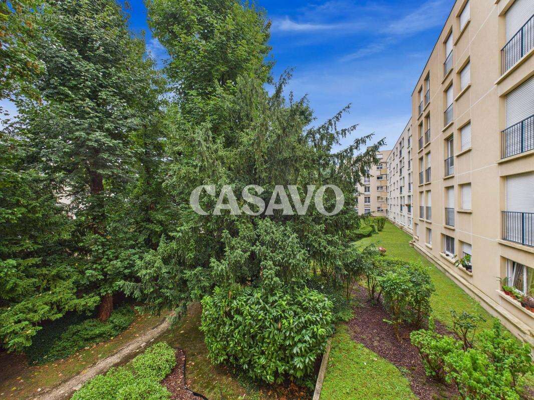 Appartement à SAINT-MAUR-DES-FOSSES