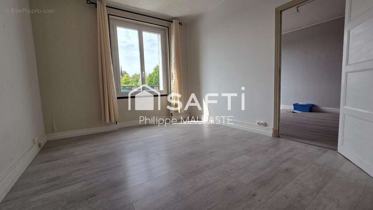 Photo 4