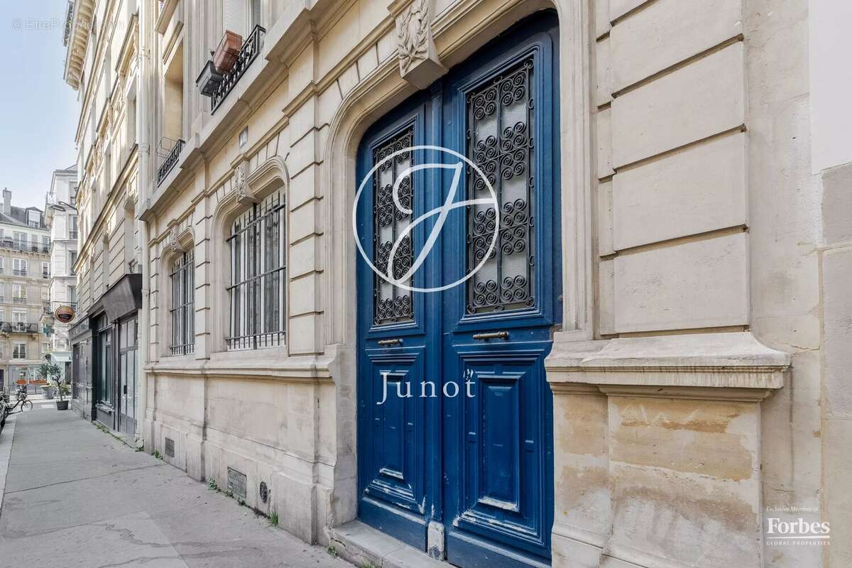 Appartement à PARIS-9E