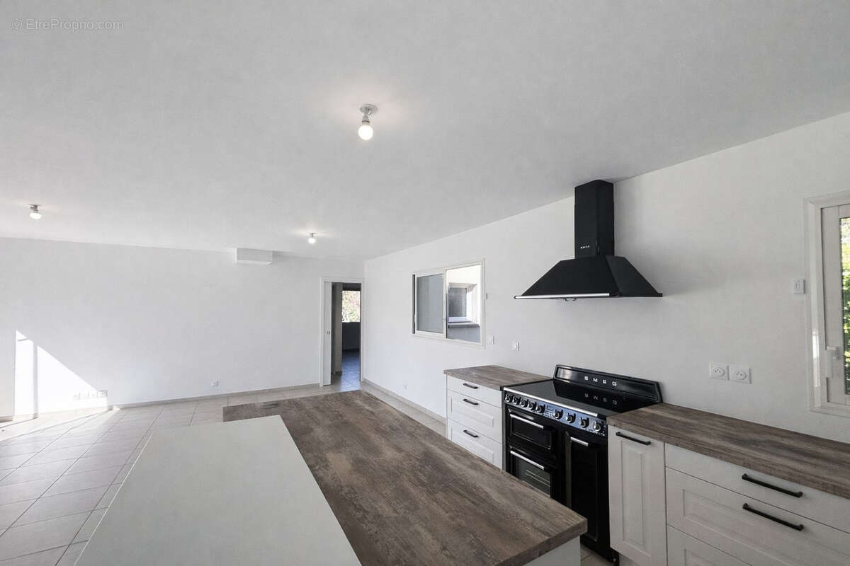 Maison à LA COUCOURDE