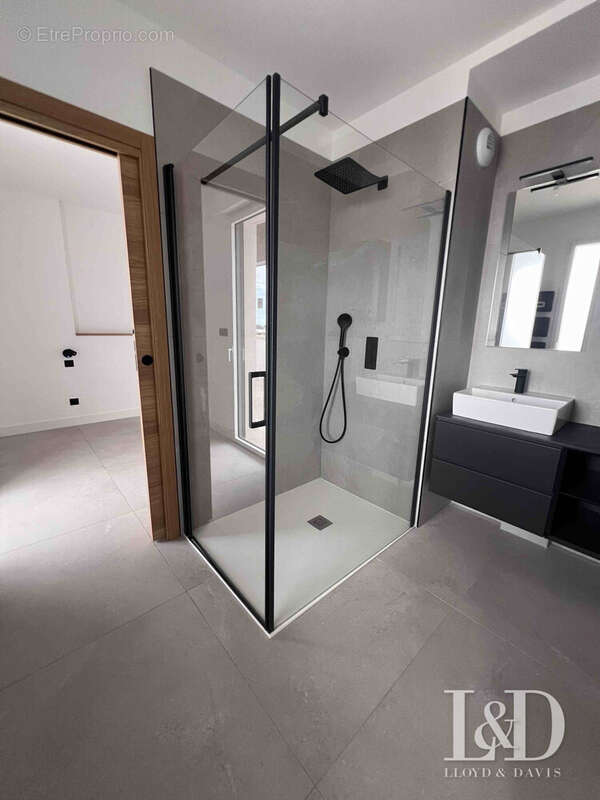 Appartement à CASTRIES