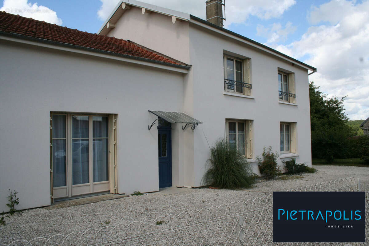 Maison 150 m² à Lachapelle-En-Blaisy  - photo 2