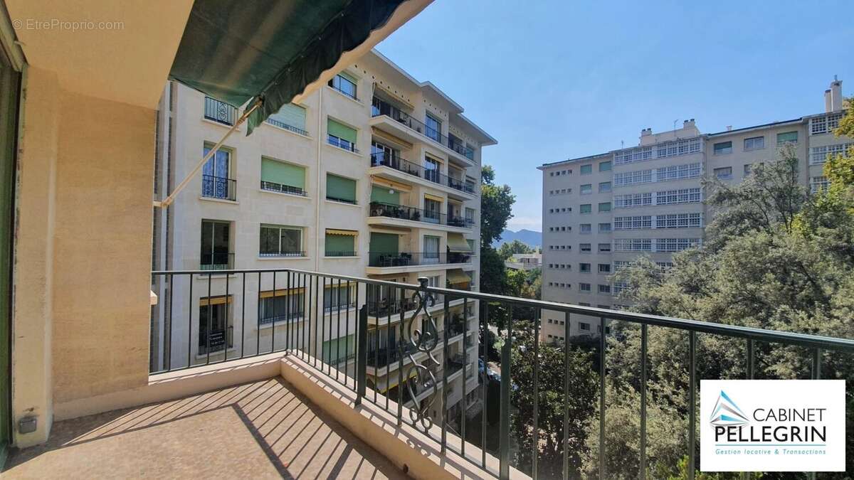 Appartement à MARSEILLE-8E