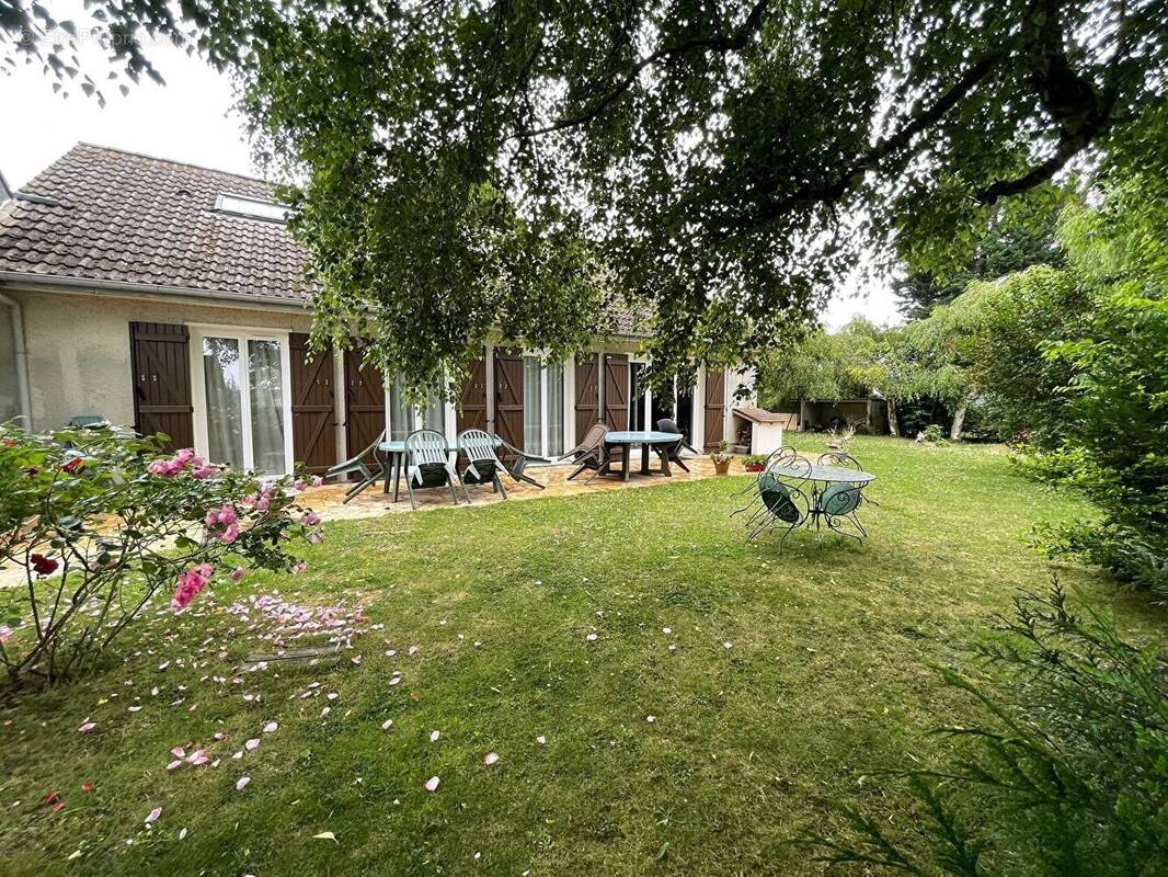 Maison à LE CHATELET-EN-BRIE