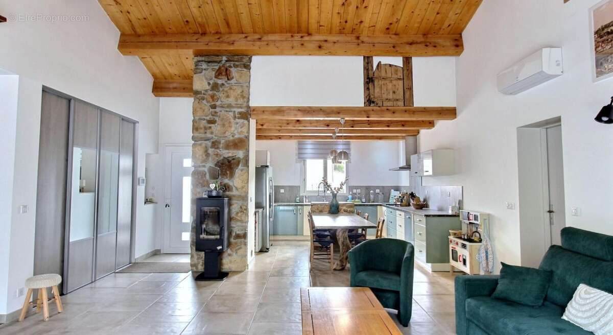 Maison à LE CANNET-DES-MAURES