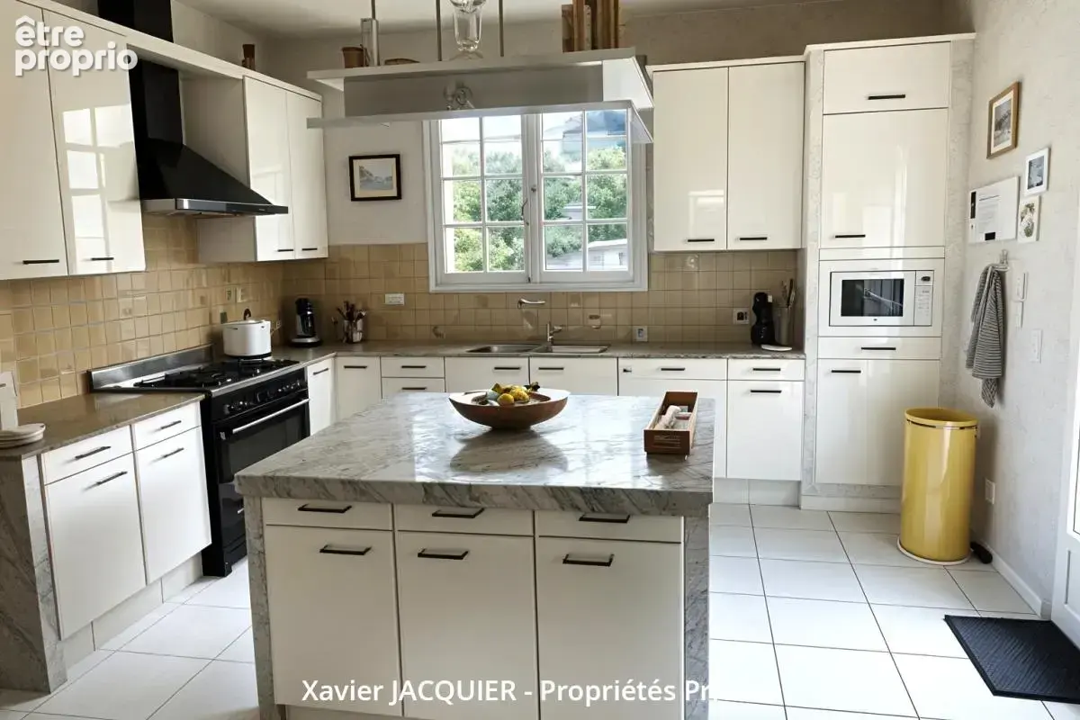 Belle maison familiale - 7 pièces - 263 m² - Centre bourg - photo 15