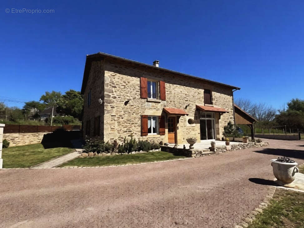 Maison à NANTHEUIL