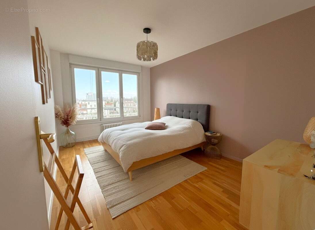 Appartement à LA MADELEINE