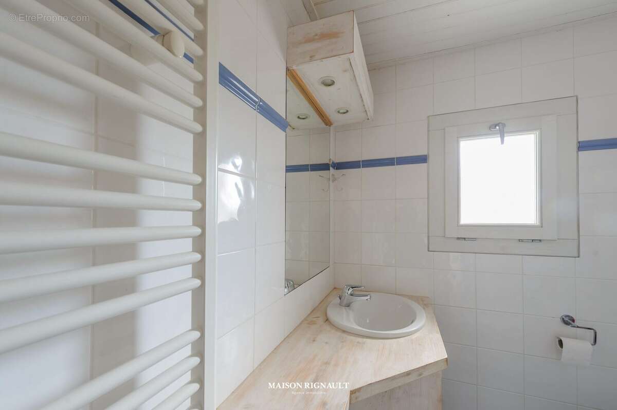 Maison 93 m² à La Couarde-Sur-Mer  - photo 6