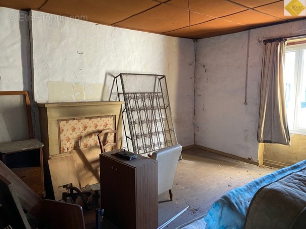 Maison à YZEURES-SUR-CREUSE