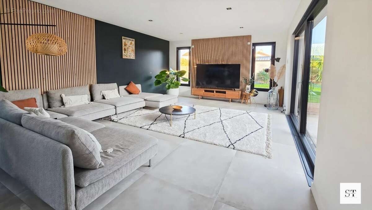 Maison à SAINT-SEBASTIEN-SUR-LOIRE