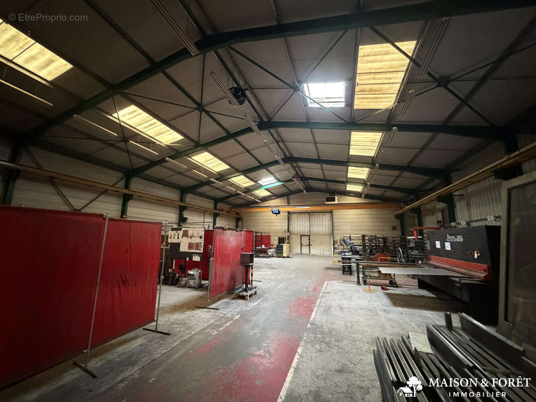 Commerce 5450 m² à Briare  - photo 5