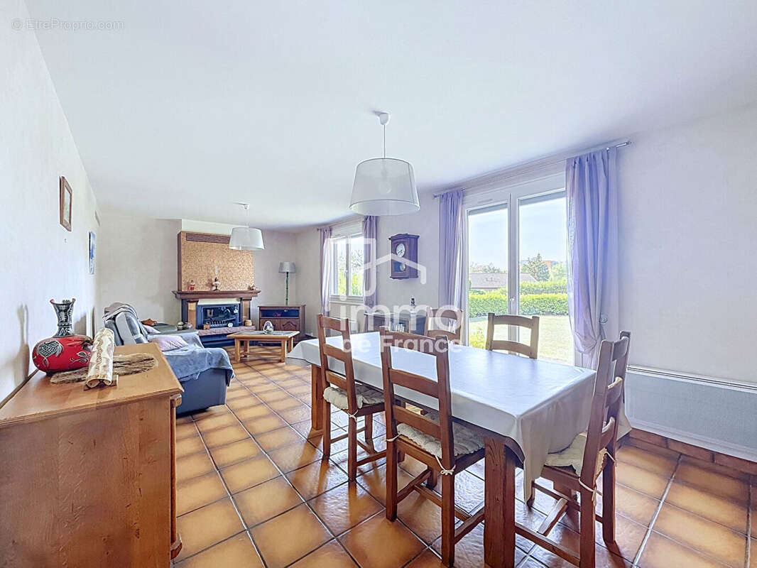 Maison Bellegarde-sur-valserine  88 m2 - photo 2