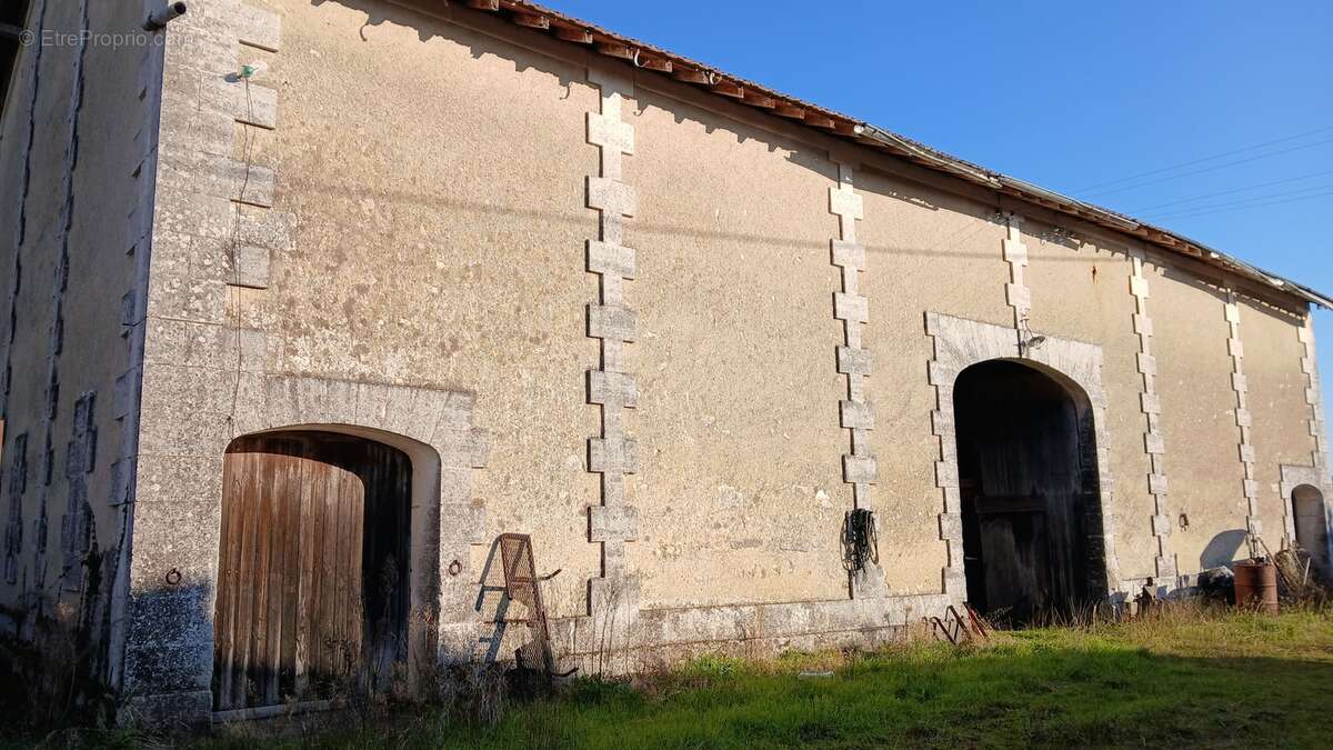 Appartement à CHASSAIGNES