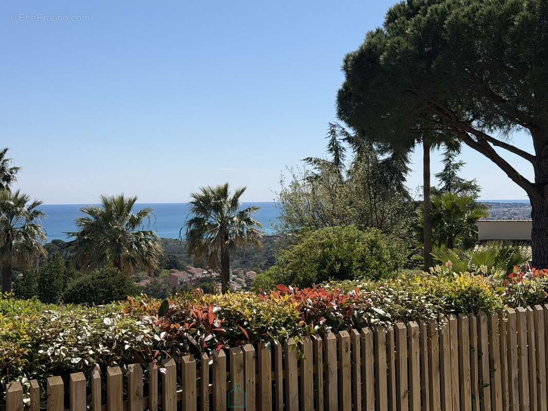 Appartement à VILLENEUVE-LOUBET