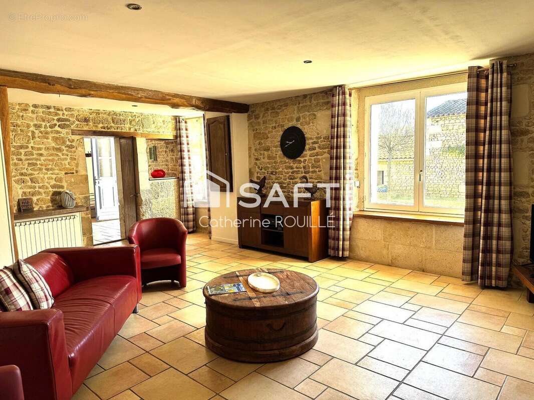 Photo 3 - Maison à SAINT-CHRISTOPHE-SUR-ROC