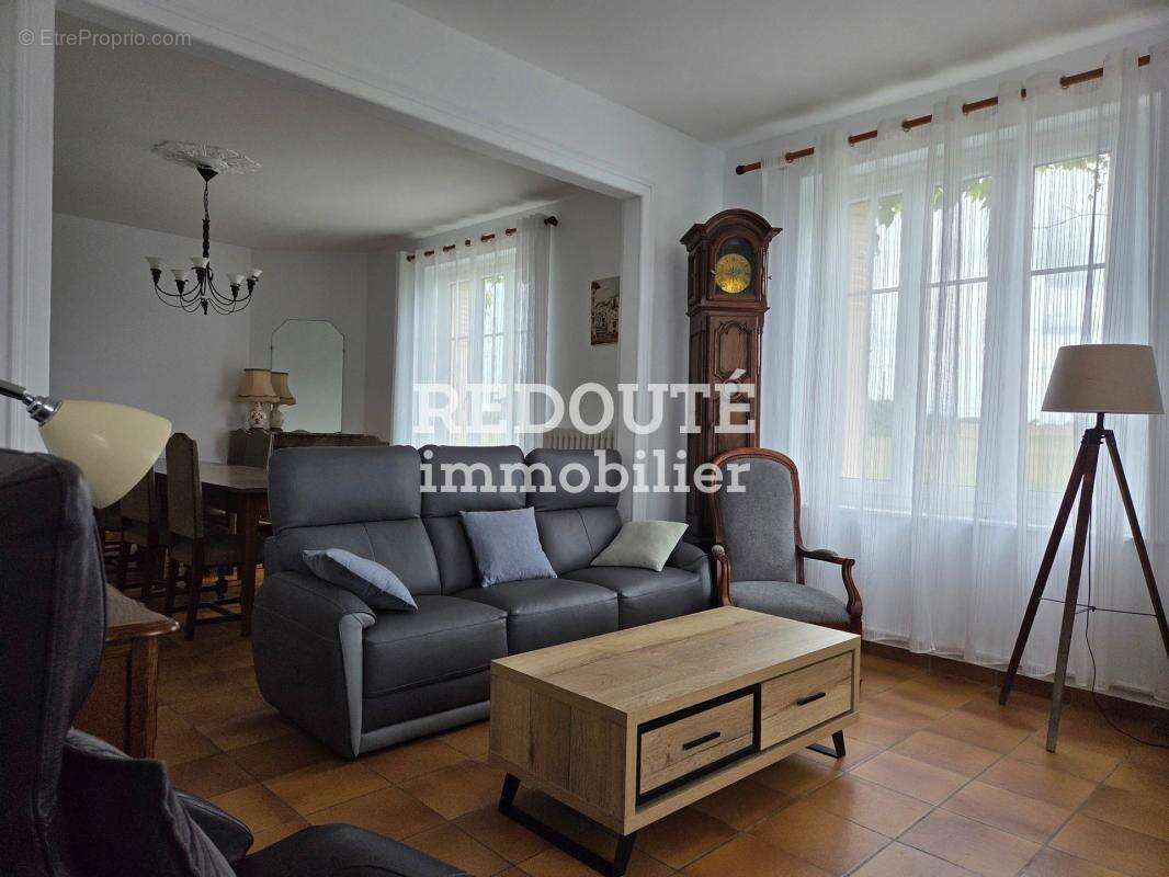 Maison à AMBLY-FLEURY