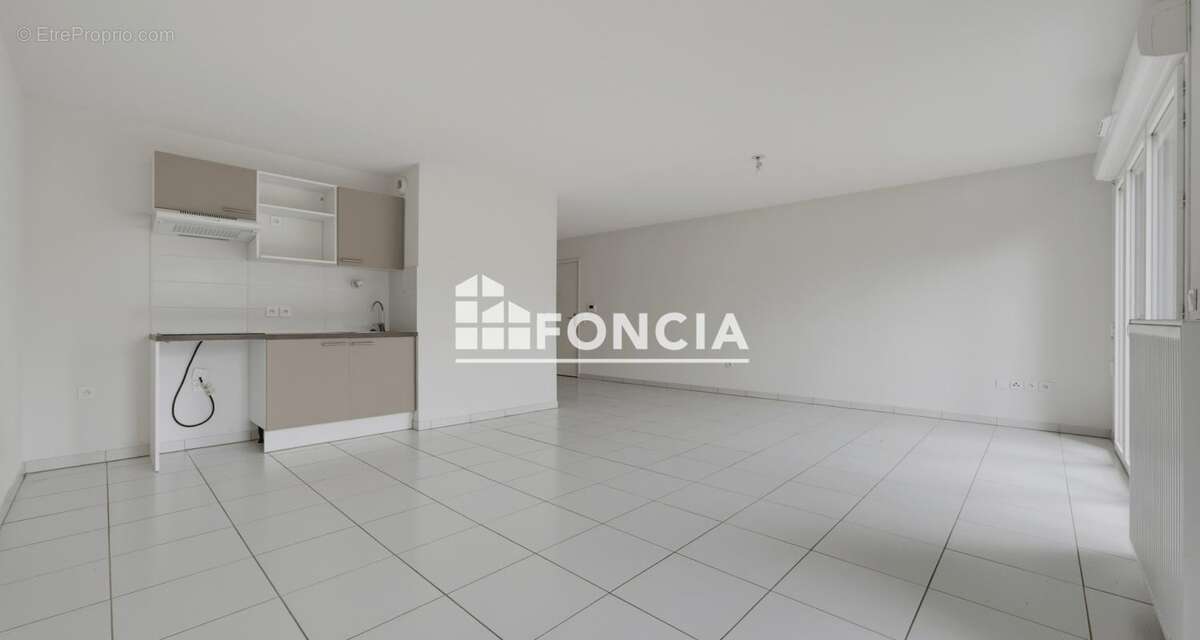 À VENDRE – T4 de 88 m² avec balcon et 2 parkings – Pessac - photo 3