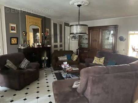 Magnifique maison de maître dans un beau village médiéval - photo 4