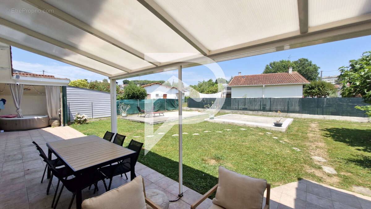 Maison de plain-pied rénovée 4 pièces 89 m² centre ORTHEZ - photo 13